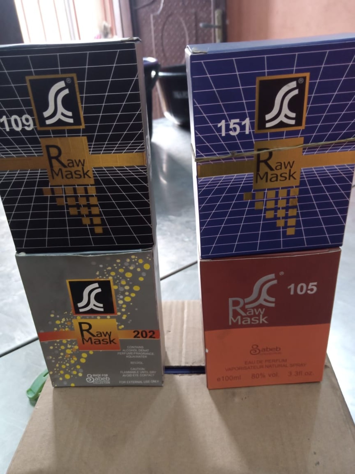 Raw Mask product display